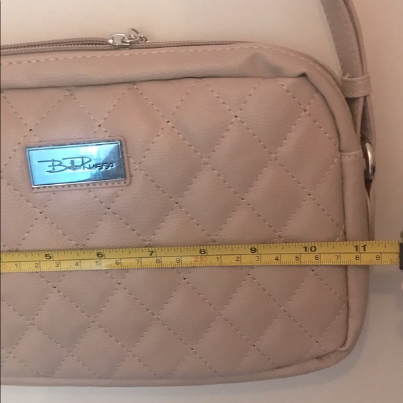 NWT Chic Quilted Crossbody Purse - Picture 7 of 11